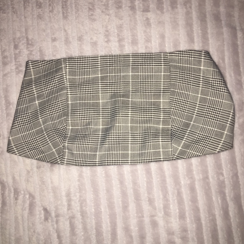 FOREVER 21 Black and White Pattern Tube Top